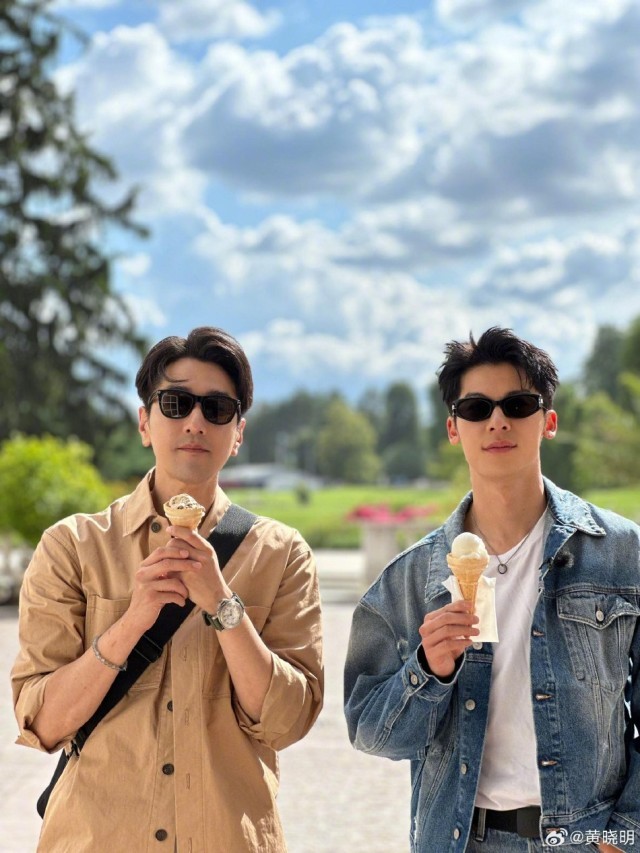 黃曉明許光漢程瀟林允沈夢(mèng)辰等同游布達(dá)佩斯(圖7) 黃曉明許光漢程瀟林允沈夢(mèng)辰等同游布達(dá)佩斯(圖7)