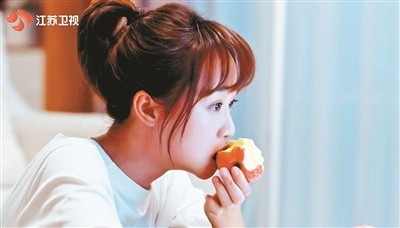 《流光之下》開播 張涵予、藍(lán)盈瑩 商戰(zhàn)逆風(fēng)翻盤(圖1)