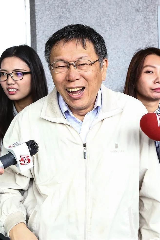 臺(tái)灣民眾黨主席人物介紹—柯文哲(圖2) 臺(tái)灣民眾黨主席人物介紹—柯文哲(圖2)