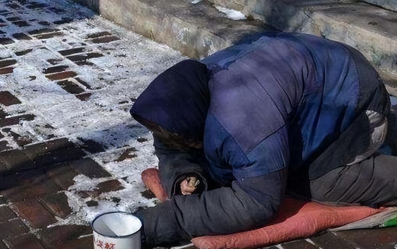 《人生之路》大結(jié)局真的意難平嗎：困住人一生的，不是窮(圖7)