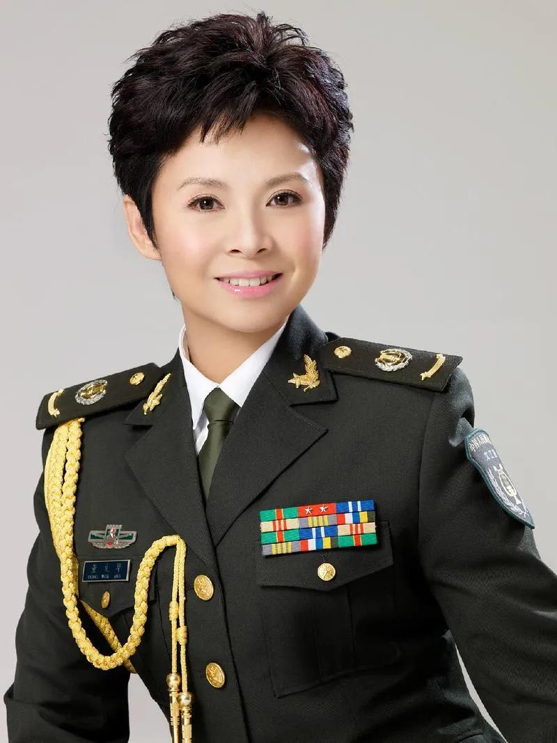 告別儀式合影曝光，李雙江白雪董文華神情嚴(yán)肅，黃宏笑容惹爭(zhēng)議(圖9)