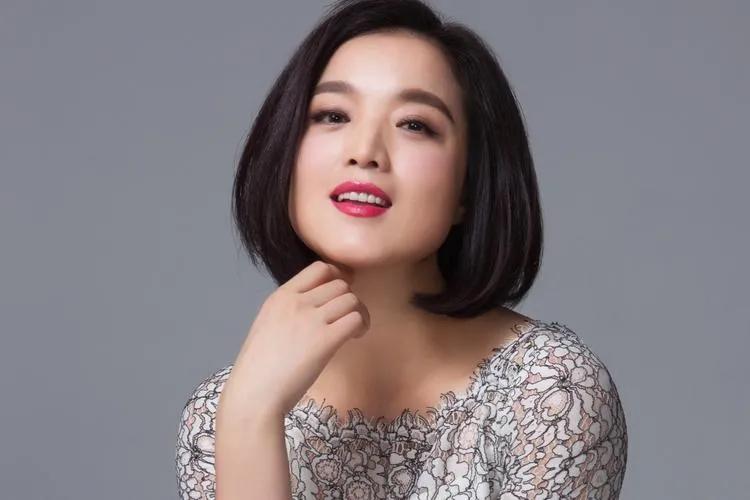 告別儀式合影曝光，李雙江白雪董文華神情嚴(yán)肅，黃宏笑容惹爭(zhēng)議(圖10)