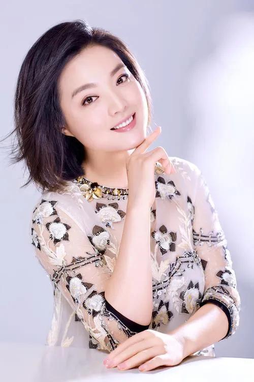 告別儀式合影曝光，李雙江白雪董文華神情嚴(yán)肅，黃宏笑容惹爭(zhēng)議(圖11)