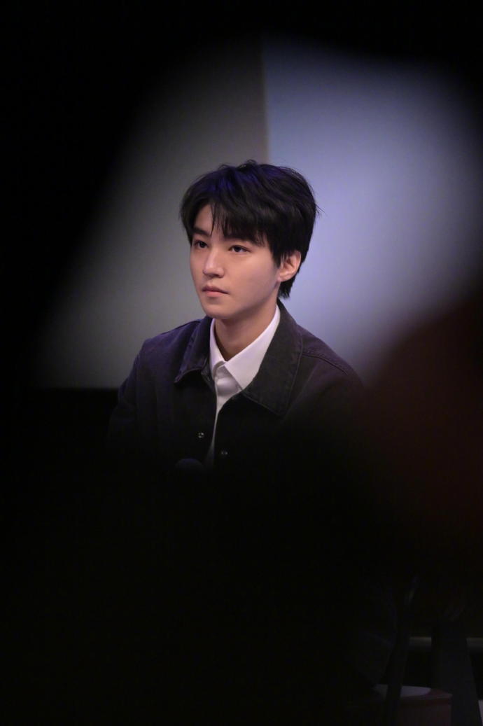 王俊凱亮相平遙國際影展 與賈樟柯沙龍對(duì)談(圖1) 王俊凱亮相平遙國際影展 與賈樟柯沙龍對(duì)談(圖1)