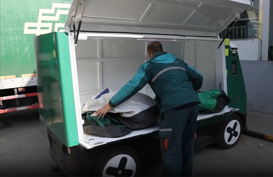 “雙11”購(gòu)物節(jié)中國(guó)無(wú)人快遞技術(shù)嶄露頭角(圖1) “雙11”購(gòu)物節(jié)中國(guó)無(wú)人快遞技術(shù)嶄露頭角(圖1)