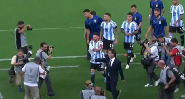 巴西阿根廷球迷火爆沖突 梅西離場