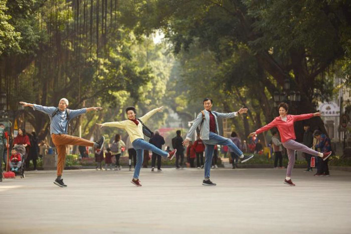 足力健榮獲：專業(yè)老人鞋品類開創(chuàng)者市場(chǎng)地位認(rèn)證(圖3)