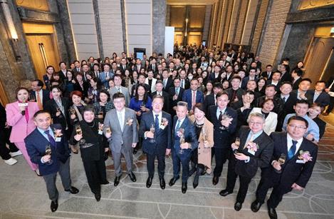 華潤現(xiàn)代服務(wù)并購方圓企業(yè)服務(wù)股權(quán)交易順利完成(圖4) 華潤現(xiàn)代服務(wù)并購方圓企業(yè)服務(wù)股權(quán)交易順利完成(圖4)