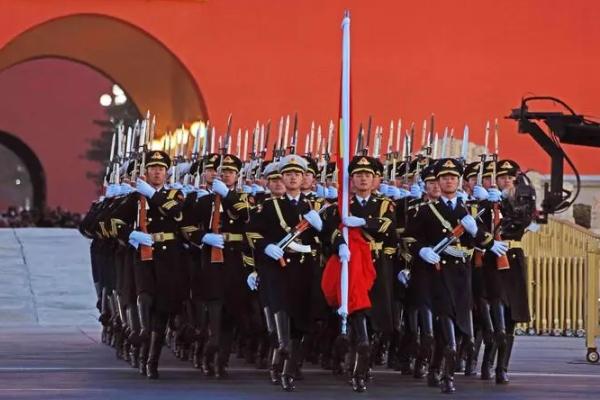 北京看升旗提前多久到 北京看升旗提前多久到