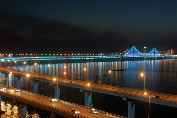 大連星海灣大橋燈光秀時(shí)間2024