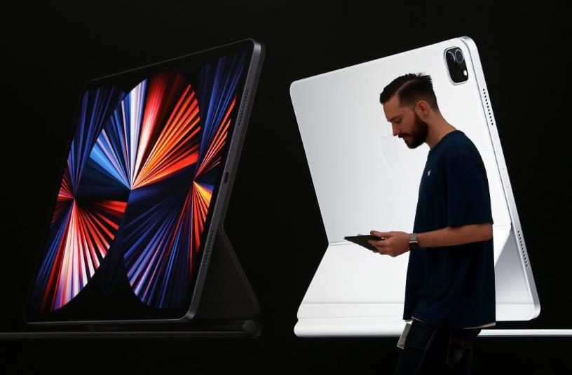 傳蘋(píng)果將新增全新的屏幕客制化規(guī)格 用戶(hù)能夠選擇亮面、霧面材質(zhì)(圖1)