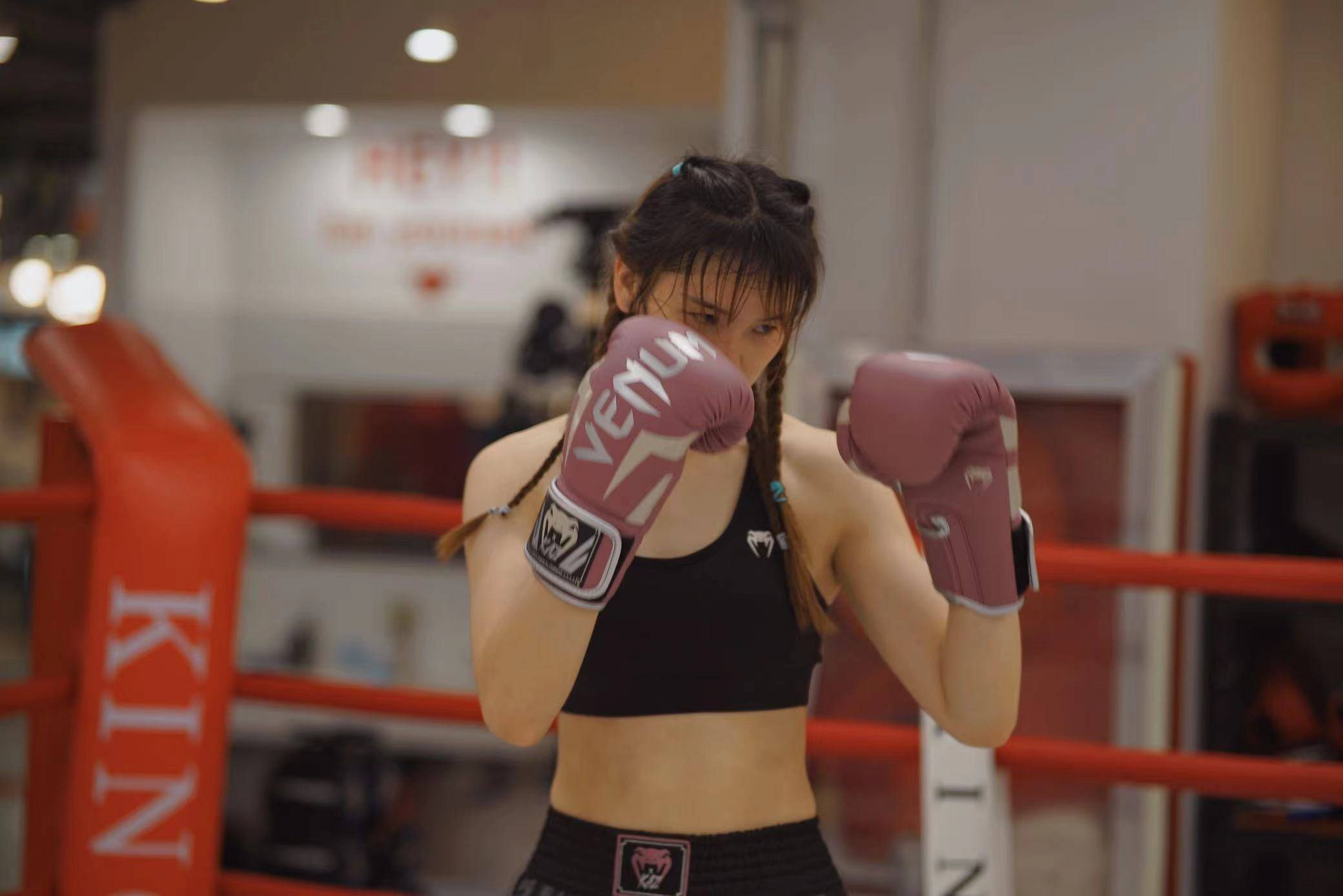 拳擊世界冠軍白莉萍一戰(zhàn)成名 (圖1) 拳擊世界冠軍白莉萍一戰(zhàn)成名 (圖1)