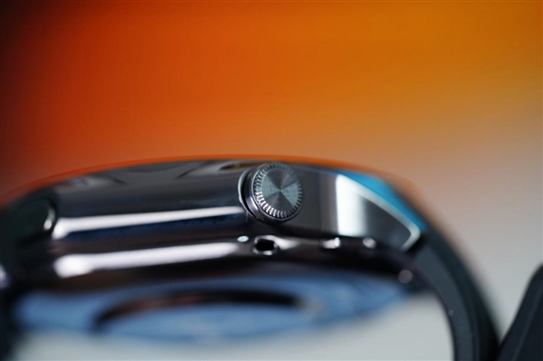 OPPO第一款圓表！OPPO Watch X星夜飛行版圖賞