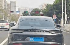 廣西一保時捷帕拉梅拉“爆改”小米SU7 外觀設計備受矚目