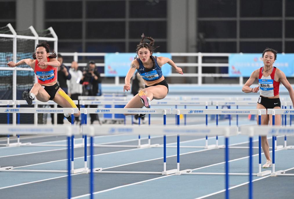 全國室內(nèi)田徑錦標(biāo)賽鞏立姣鉛球摘金(圖2) 全國室內(nèi)田徑錦標(biāo)賽鞏立姣鉛球摘金