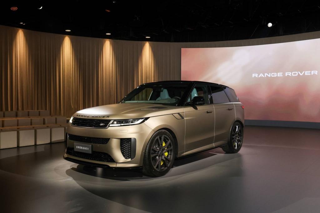 臻享奢華隨全新攬勝運(yùn)動(dòng)SVEditionOne限量版一攬勝境 臻享奢華隨全新攬勝運(yùn)動(dòng)SVEditionOne限量版一攬勝境(圖1)