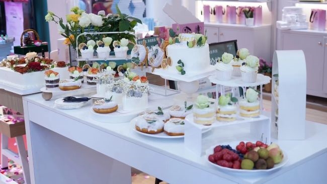 玫莉蔻十二載的熱愛與追求，展現(xiàn)了玫瑰護(hù)膚的絢爛之美(圖5)