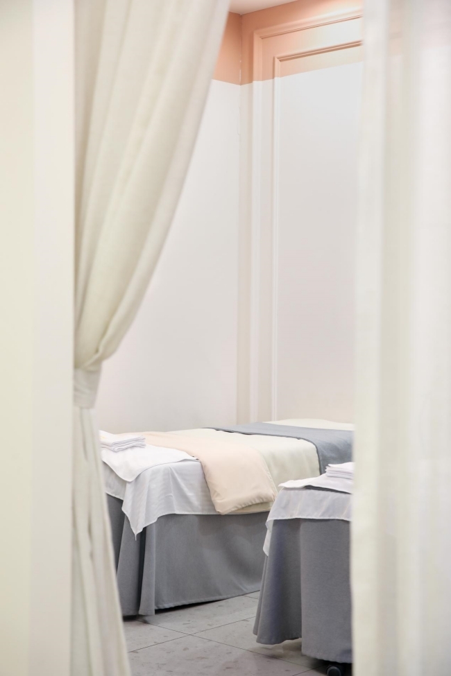 玫莉蔻十二載的熱愛與追求，展現(xiàn)了玫瑰護(hù)膚的絢爛之美(圖3)