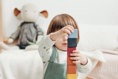 愛爾眼科：總愛偏頭看，視力“一好一壞”？警惕斜視！(圖2)