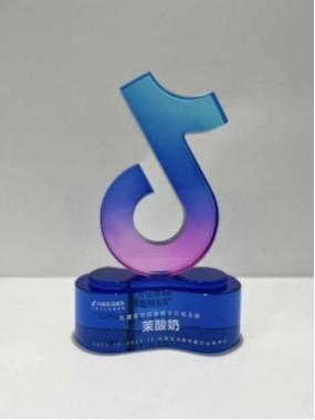 茉酸奶持續(xù)產(chǎn)品革新，激發(fā)現(xiàn)制酸奶領(lǐng)域蓬勃發(fā)展?jié)撃?圖1)