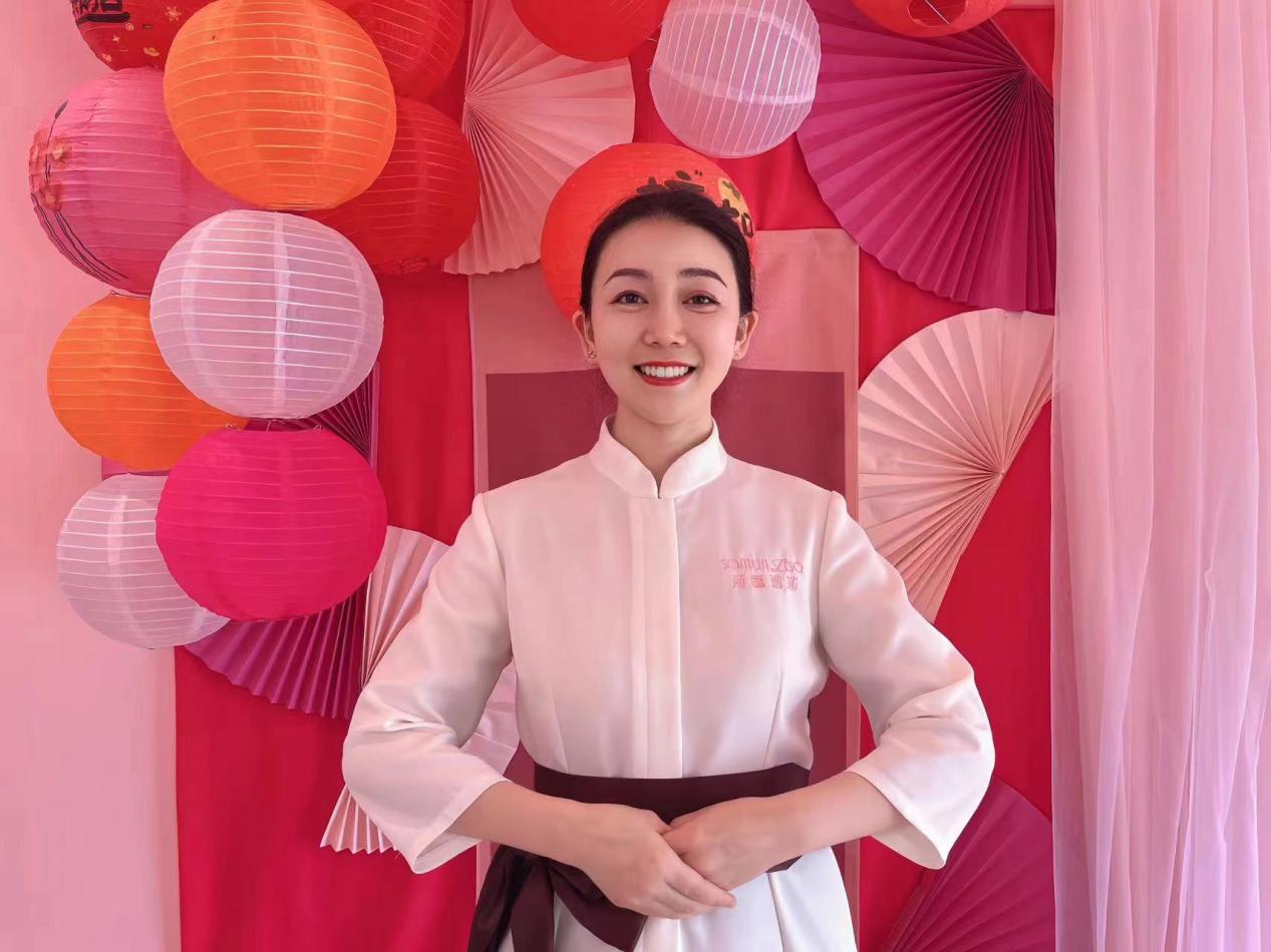 事業(yè)家庭雙豐收的幸福人生--莎蔓莉莎員工劉興(圖1) 事業(yè)家庭雙豐收的幸福人生--莎蔓莉莎員工劉興(圖1)