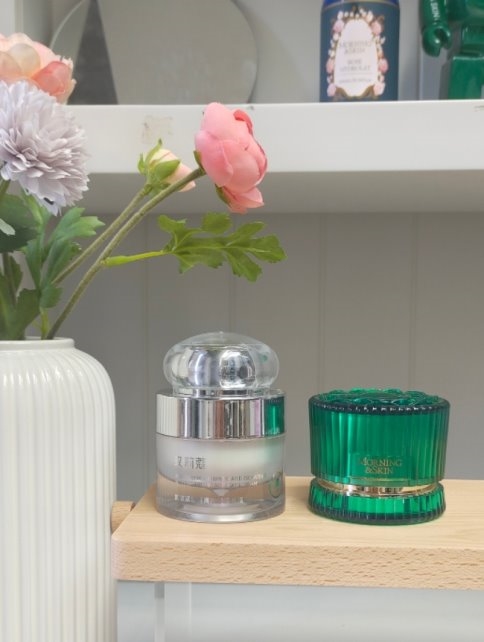 玫莉蔻素顏霜與貴婦膏，邂逅自然偽素顏，共赴玫瑰與美的約會(圖2)