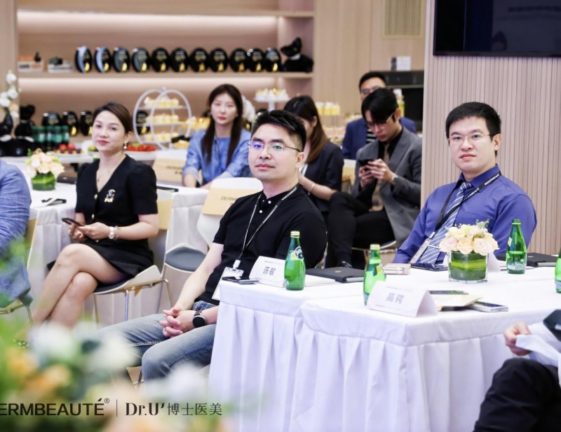 大事件！超震撼！“德美顏超級童顏”兩岸三地導(dǎo)師技術(shù)交流會暨蝶羽療法技術(shù)發(fā)布會璀璨落幕！(圖2)