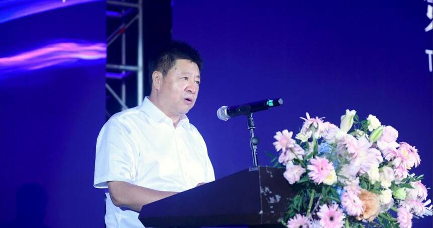 2024“華藝杯”第十八屆中國·哈爾濱國際體育舞蹈公開賽成功舉辦(圖4) 2024“華藝杯”第十八屆中國·哈爾濱國際體育舞蹈公開賽成功舉辦(圖4)