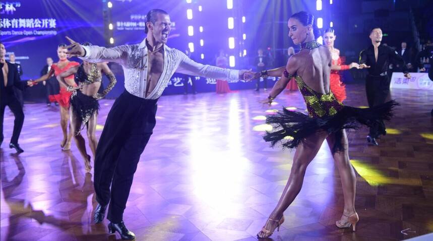 2024“華藝杯”第十八屆中國·哈爾濱國際體育舞蹈公開賽成功舉辦(圖12) 2024“華藝杯”第十八屆中國·哈爾濱國際體育舞蹈公開賽成功舉辦(圖12)