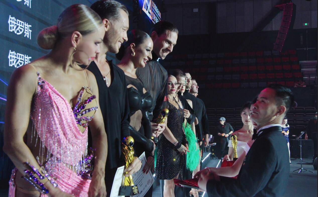 2024北京國際標(biāo)準(zhǔn)舞世界錦標(biāo)聯(lián)賽在首鋼體育館隆重舉行(圖6) 2024北京國際標(biāo)準(zhǔn)舞世界錦標(biāo)聯(lián)賽在首鋼體育館隆重舉行(圖6)