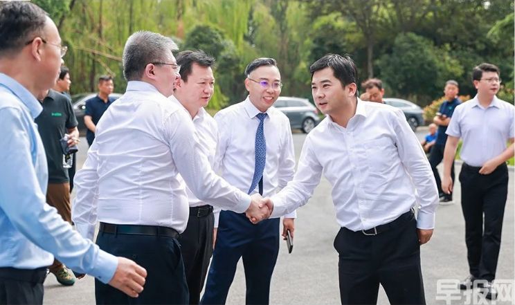 浦諾菲蘇州新產(chǎn)線落成暨尊膜零售渠道會議完美落幕(圖2) 浦諾菲蘇州新產(chǎn)線落成暨尊膜零售渠道會議完美落幕(圖2)