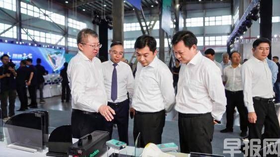 浦諾菲蘇州新產(chǎn)線落成暨尊膜零售渠道會議完美落幕(圖12) 浦諾菲蘇州新產(chǎn)線落成暨尊膜零售渠道會議完美落幕(圖12)