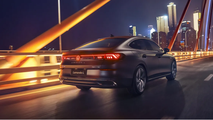 15萬(wàn)左右買什么車好？推薦凌渡L，朱一龍代言的大眾最有型轎跑(圖2)