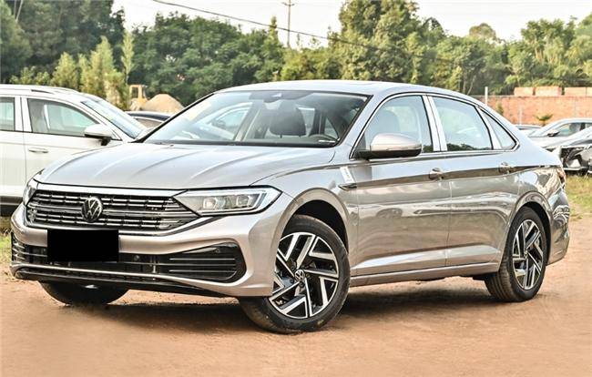 大眾速騰和凌渡L哪個好？無框車門轎跑凌渡L入門價僅11.19萬(圖2)