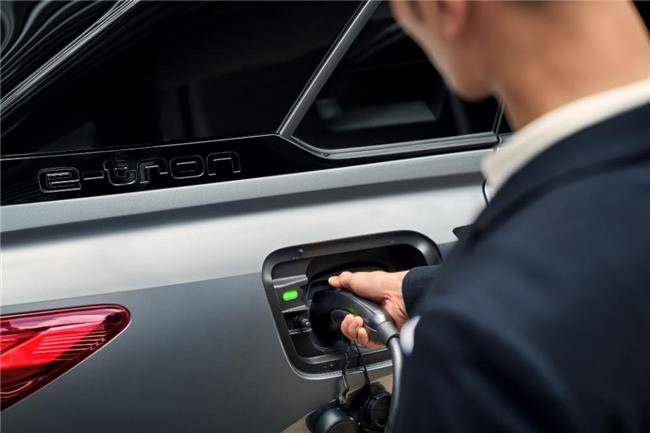 ABB純電旗艦6/7座SUV上汽奧迪Q5 e-tron，你想要的它都有(圖3)