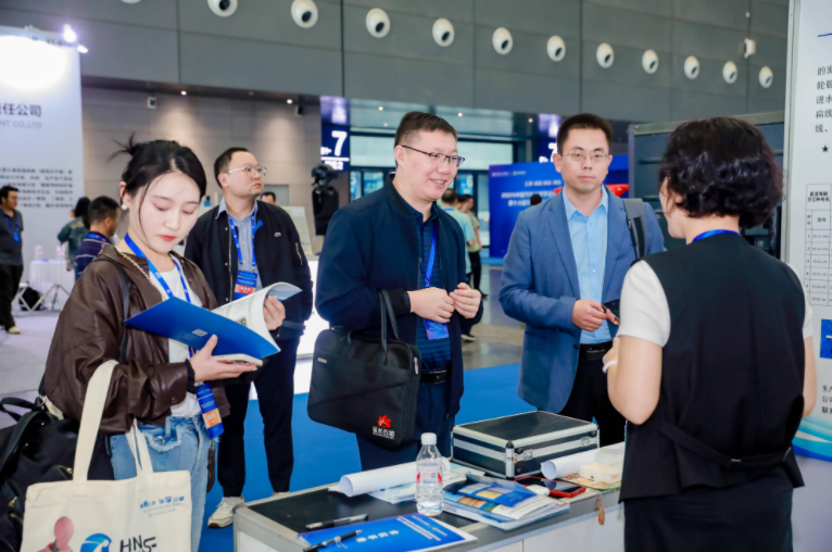 2024中國汽車工程學(xué)會(huì)越野車技術(shù)分會(huì)第十六屆學(xué)術(shù)年會(huì)暨特種車輛大會(huì)盛啟長沙(圖9) 2024中國汽車工程學(xué)會(huì)越野車技術(shù)分會(huì)第十六屆學(xué)術(shù)年會(huì)暨特種車輛大會(huì)盛啟長沙(圖9)