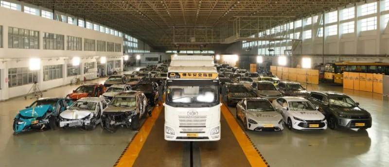 鉆卡測(cè)試挑戰(zhàn)車企極限？生命安全不是選擇題(圖1)