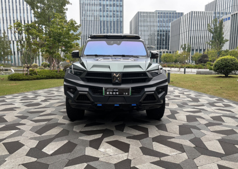 羅倫士M800星際戰(zhàn)車 巡禮摩登都市，開啟豪華出行(圖6)