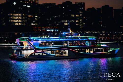 法國崔佧新品發(fā)布儀式在上海的公主號(hào)游輪上拉開帷幕(圖16) 法國崔佧新品發(fā)布儀式在上海的公主號(hào)游輪上拉開帷幕(圖16)