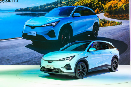 品牌LOGO煥新后首次亮相大型車展， “科技北汽”實(shí)力再躍升(圖2)