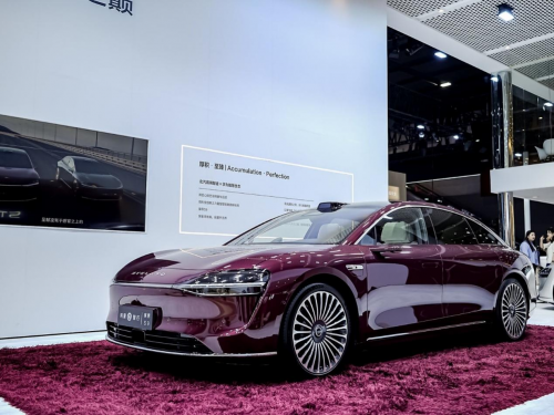 品牌LOGO煥新后首次亮相大型車展， “科技北汽”實(shí)力再躍升(圖4)