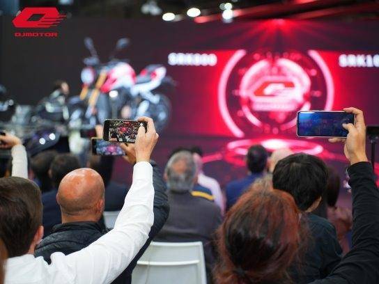 QJMOTOR米蘭展大放異彩，賽1000&追1000，炸街新霸主來襲！