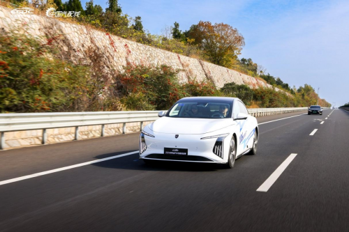 連摘雙冠！星海S7耀動2024純電動汽車性能挑戰(zhàn)賽！(圖8)