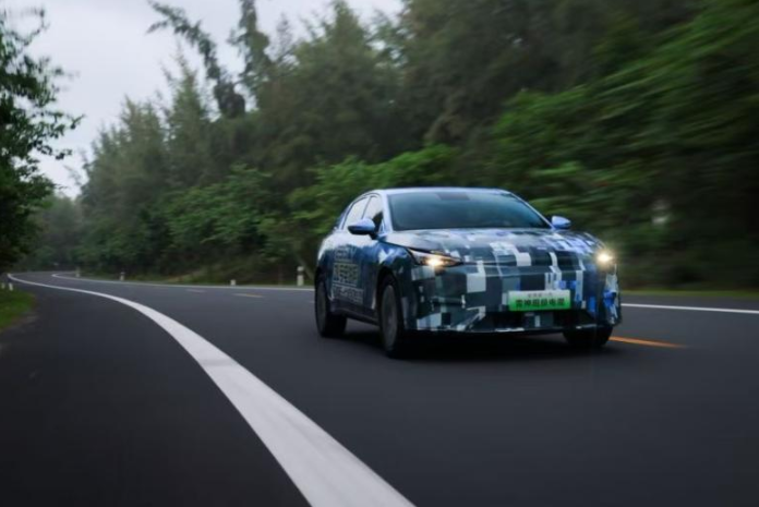 吉利雷神EM - i超級電混：創(chuàng)新驅(qū)動(dòng)，引領(lǐng)電混未來(圖5)