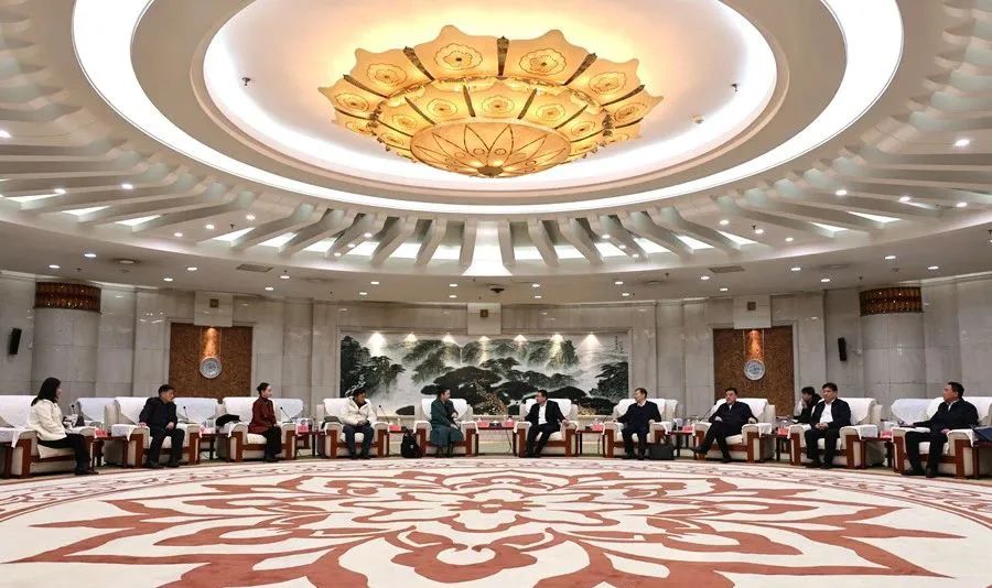 嘉軒股份（JASUNG）赴山東滕州考察，受市府領(lǐng)導(dǎo)接見并親切會談