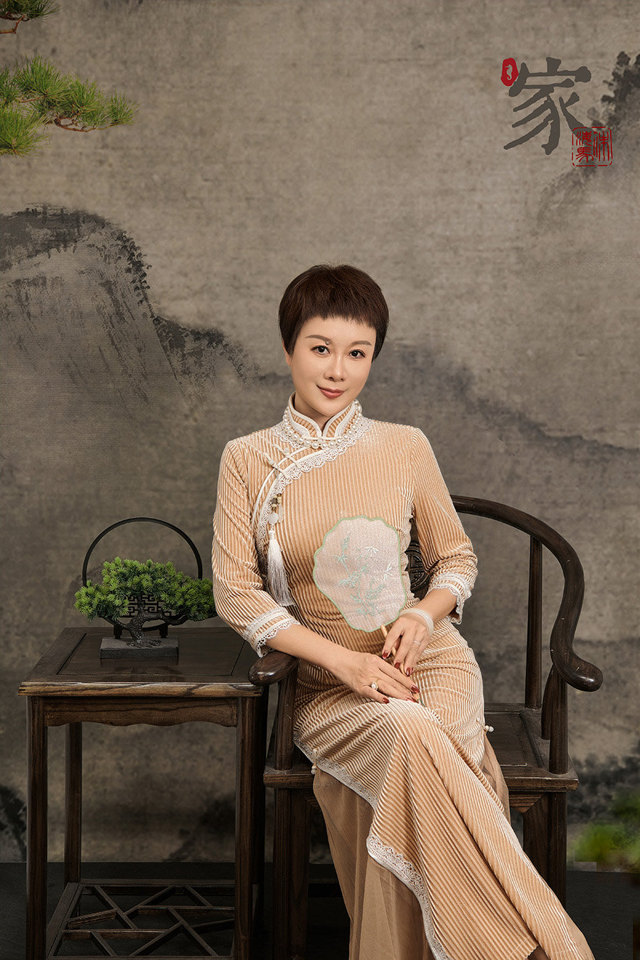 江西《金牌調(diào)解》沈珊(圖2) 2.jpg