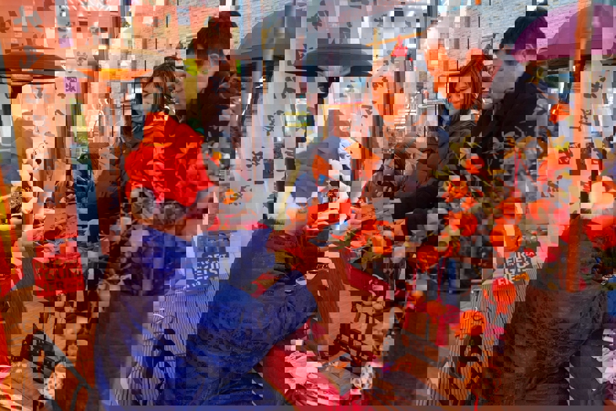 感受傳統(tǒng)中的新意，今潮8弄元宵廟會開啟