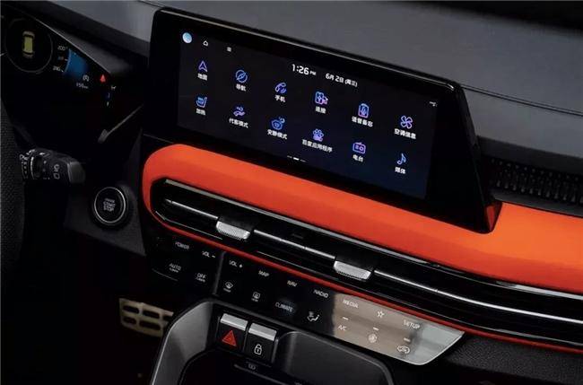 起亞智跑:以“高能泵感美學(xué)”定義年輕新座駕(圖2) 起亞智跑:以“高能泵感美學(xué)”定義年輕新座駕(圖2)