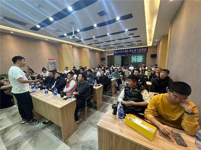 聯(lián)眾優(yōu)車以全新視角和戰(zhàn)略布局重塑二手車金融生態(tài)(圖1) 聯(lián)眾優(yōu)車以全新視角和戰(zhàn)略布局重塑二手車金融生態(tài)(圖1)