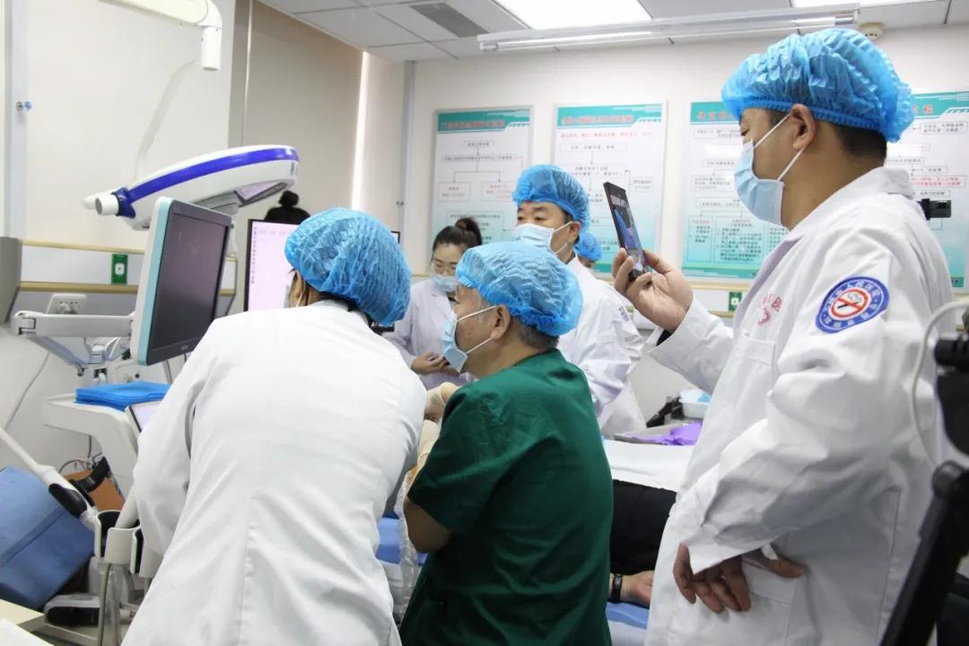 朗豪醫(yī)療集團(tuán)肌骨超聲培訓(xùn)落地葫蘆島中心醫(yī)院 開創(chuàng)精準(zhǔn)診療新紀(jì)元(圖21) 朗豪醫(yī)療集團(tuán)肌骨超聲培訓(xùn)落地葫蘆島中心醫(yī)院 開創(chuàng)精準(zhǔn)診療新紀(jì)元(圖21)